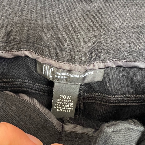 Inc black ankle jeans stretchy women’s size 20 - Picture 3 of 4